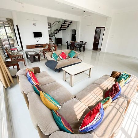 Gintara Beach Homestay By Evaddo Kalyānpur Buitenkant foto
